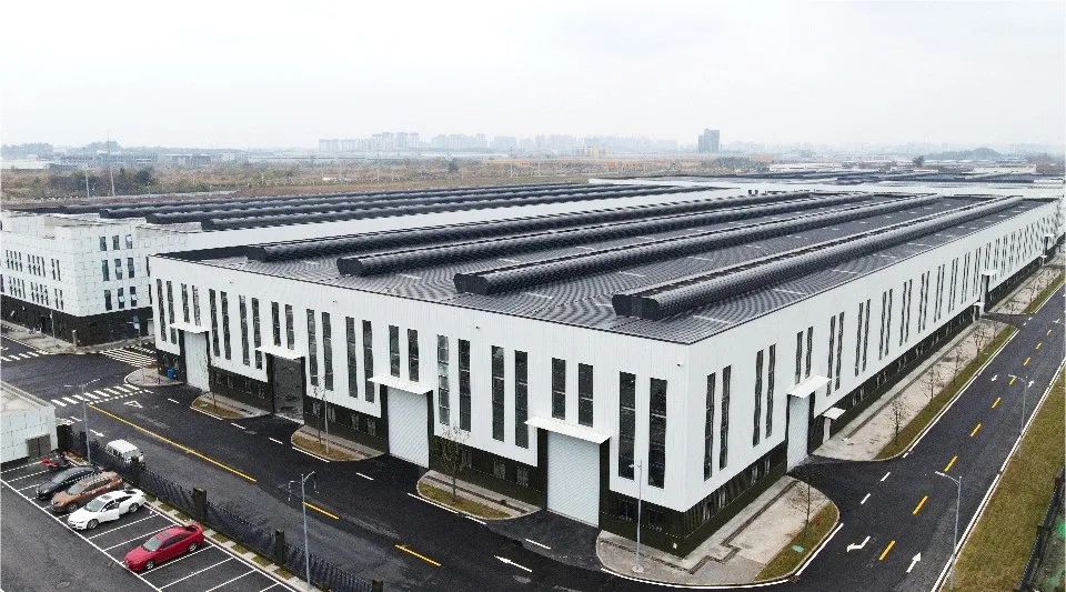 引進(jìn)2條噴粉線！這個(gè)動(dòng)力電池項(xiàng)目建設(shè)基本完成，開始小規(guī)模試產(chǎn)！