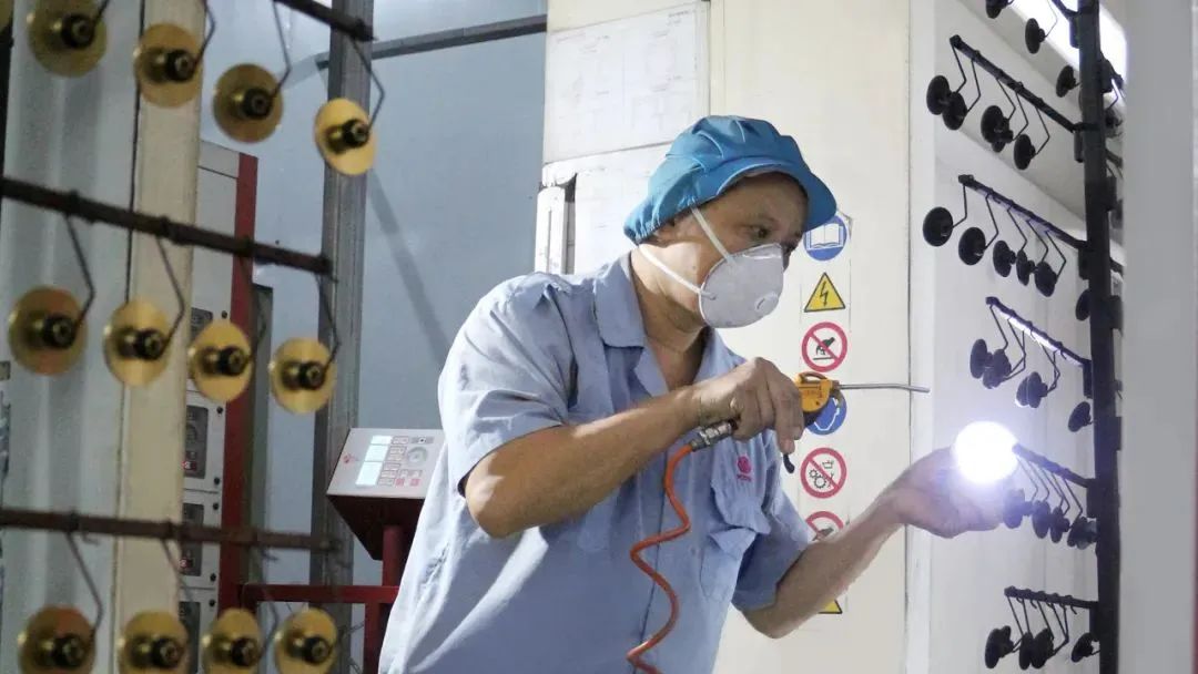 從噴粉工到噴粉線(xiàn)“全能王”的修煉之路