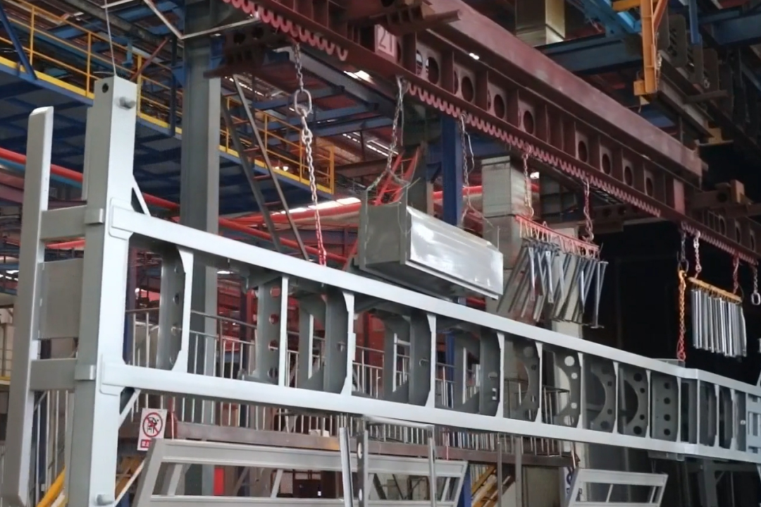 打造綠色樣本！全國最大的專用汽車生產(chǎn)基地集中“油轉(zhuǎn)粉”