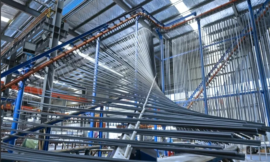 國內(nèi)首條三噴二烤立式噴涂線投產(chǎn)！