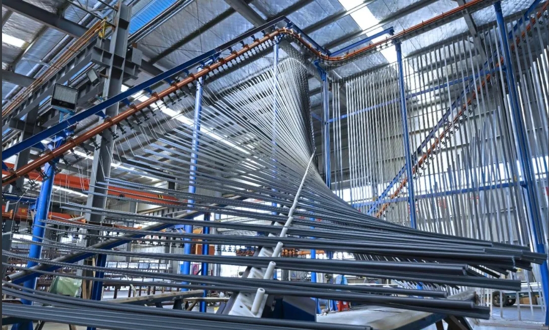 投資6.4億元！購置40臺(tái)自動(dòng)化立式噴涂線等設(shè)備，“鋁材之鄉(xiāng)”抱團(tuán)升級(jí)改造！