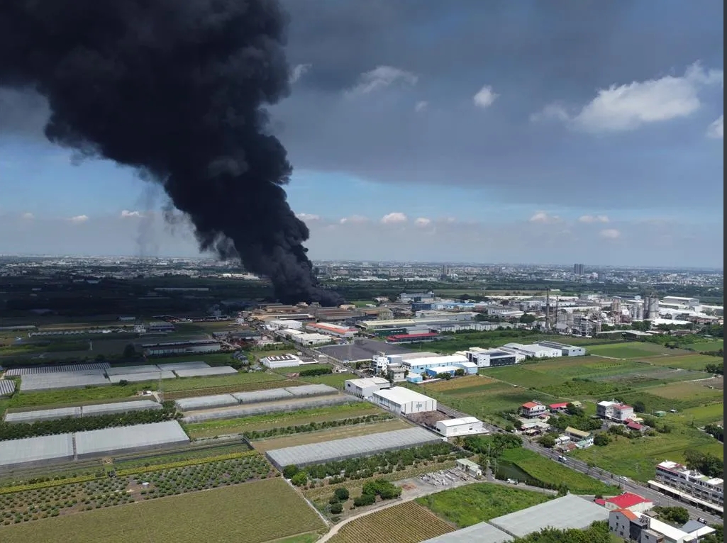 警鐘！一化工企業(yè)發(fā)生爆炸，現(xiàn)場爆出巨大蘑菇云